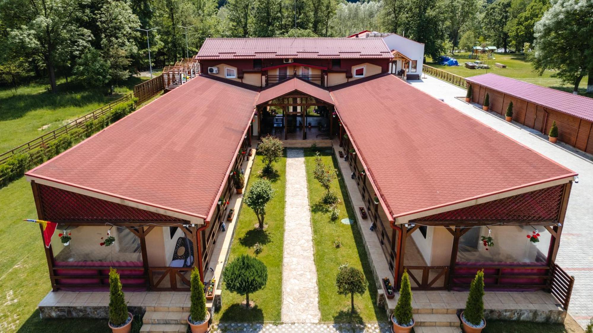 Pensiunea Mirabilandia Negreni Zewnętrze zdjęcie